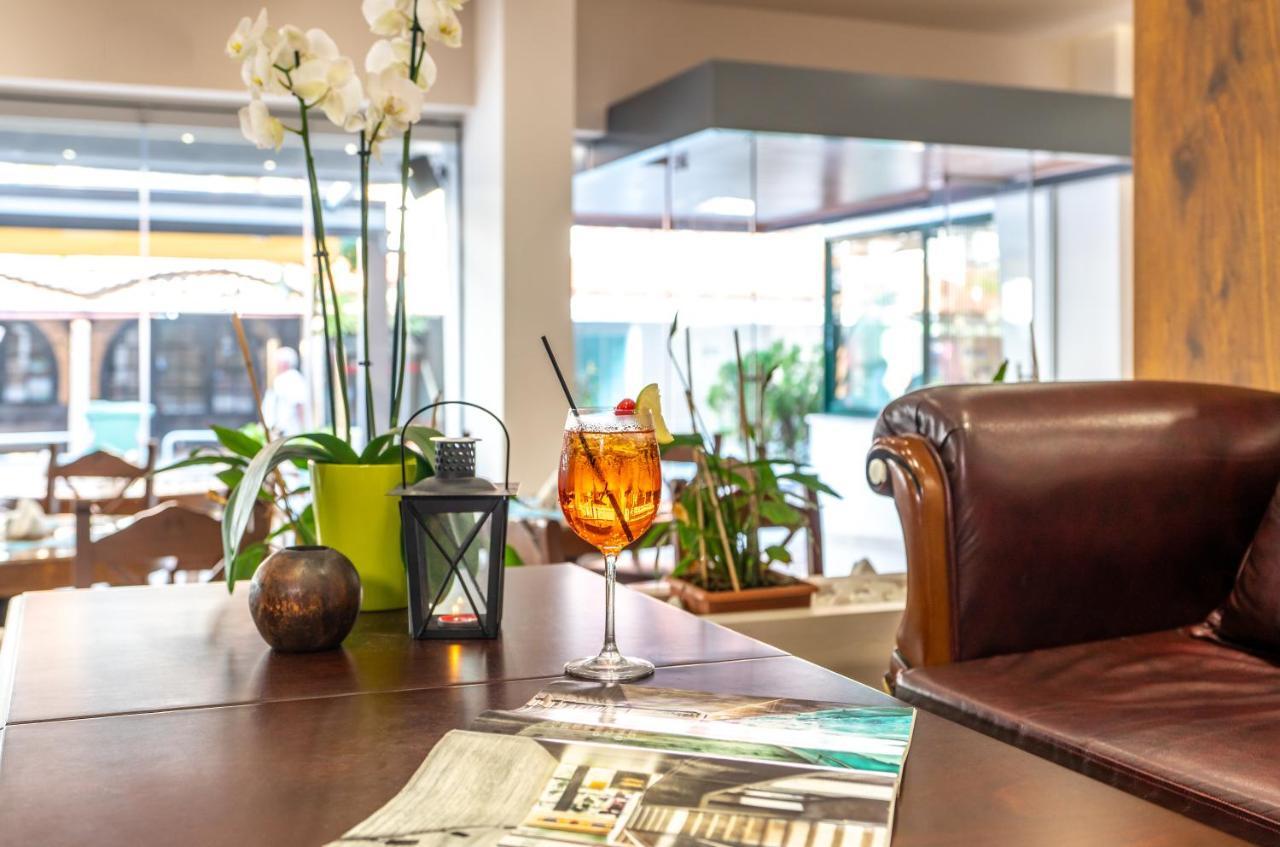 Paralia Beach Boutique Hotel Bagian luar foto